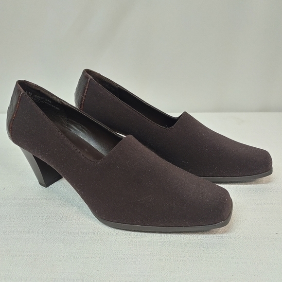 Studio Works Women's Brown Slip-On Heels Loafers Shoes Size 8.5M NWOT - Picture 1 of 10